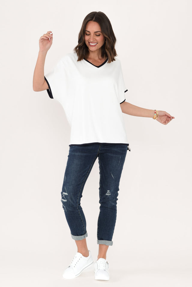 alt text|model:MJ image 8