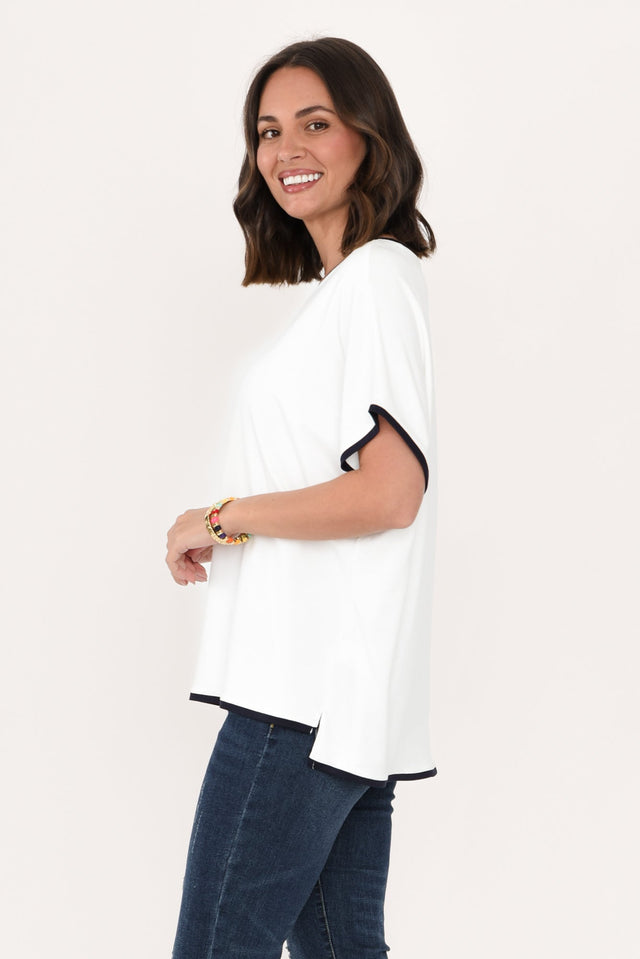 alt text|model:MJ image 5