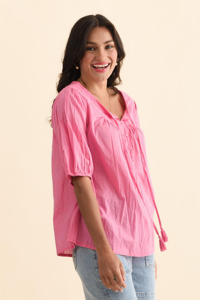 Claris Bright Pink Crinkle Cotton Top,Brunette model,alt text|model:Brontie image 4