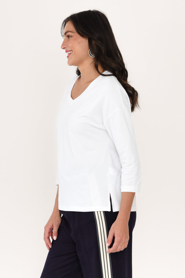 alt text|model:Brontie image 4