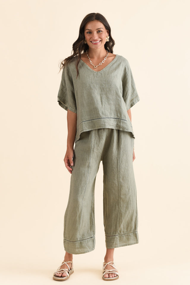 Coan Khaki Linen Trim Top,Full Body,Brunette model,alt text|model:Brontie image 2