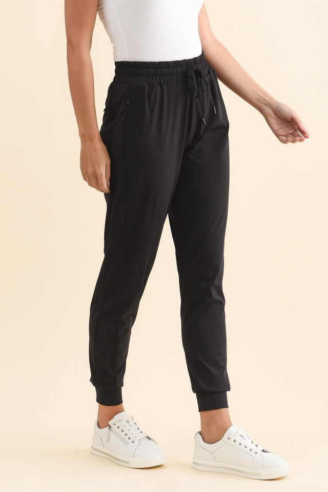 alt text|model:MJ image 4