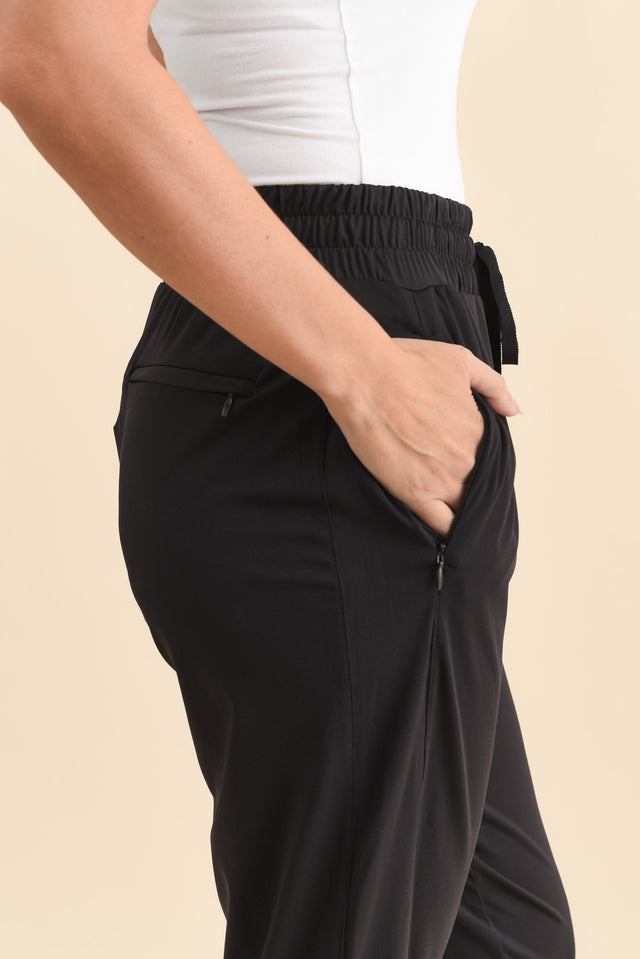 alt text|model:MJ image 6