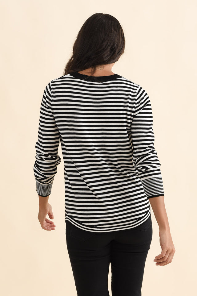 alt text|model:Brontie image 4