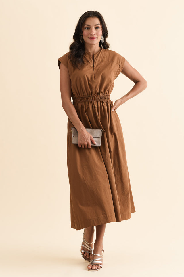 alt text|model:Brontie image 3