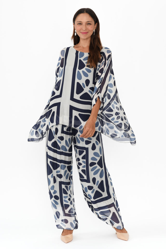 alt text|model:Cara image 7