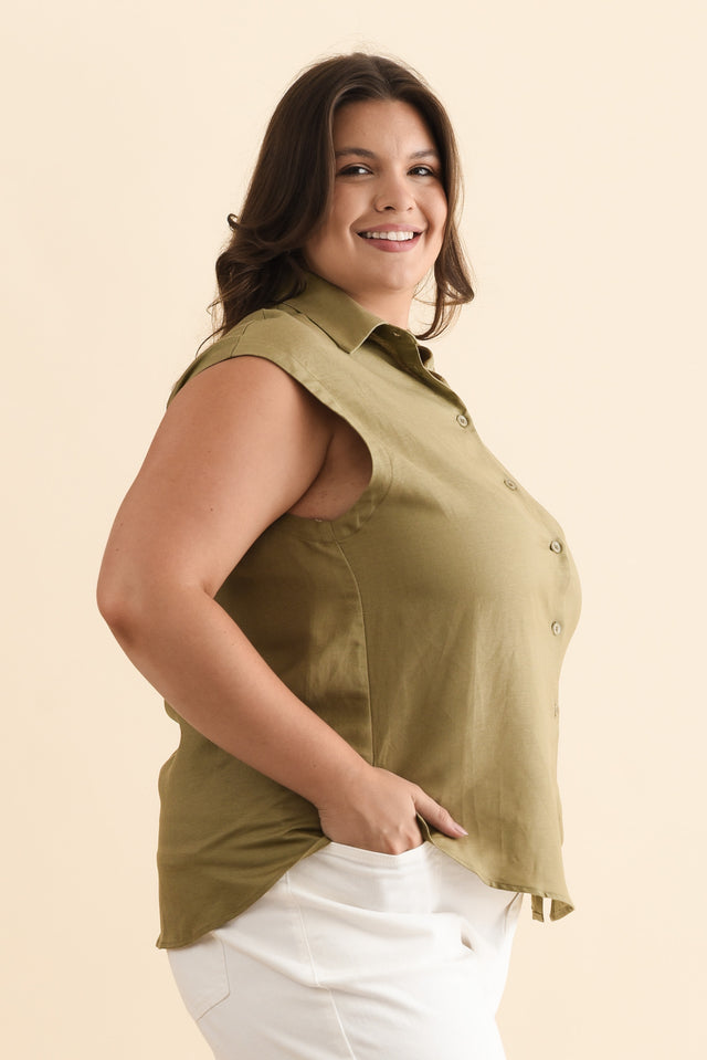 alt text|model:Gabby image 9