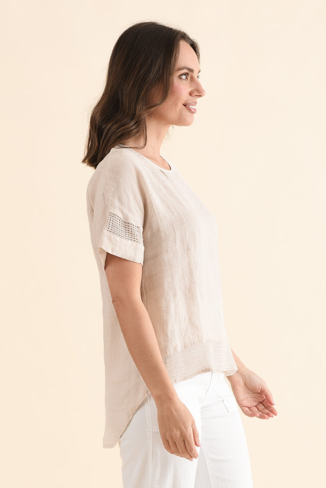 Corinna Natural Linen Top,Side,Brunette model,alt text|model:MJ image 3