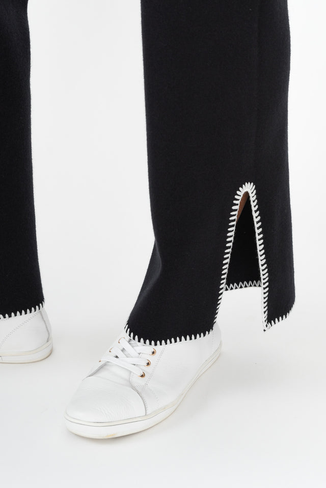 alt text|model:Cara image 4