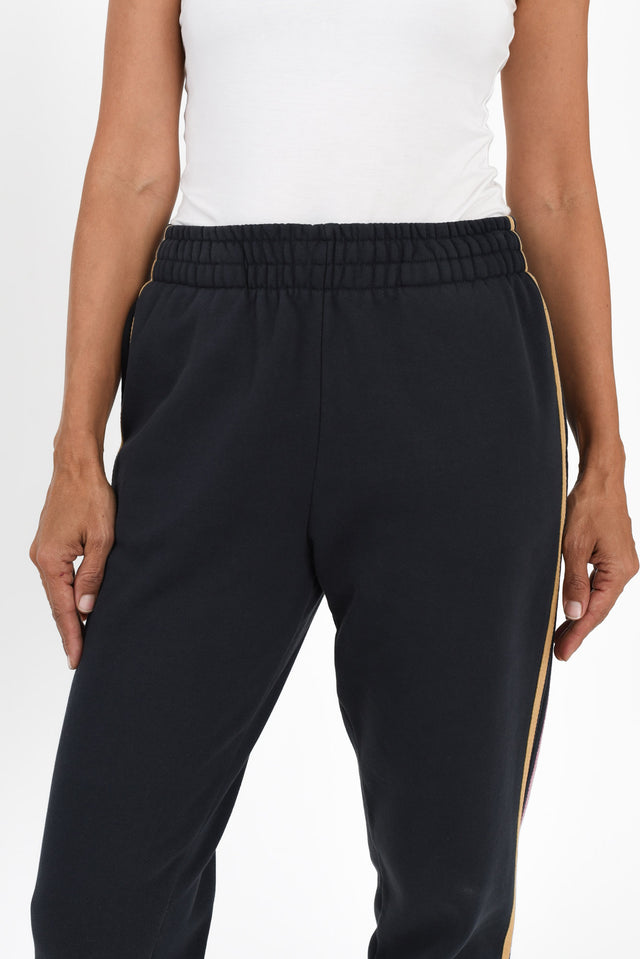 alt text|model:Cara image 5