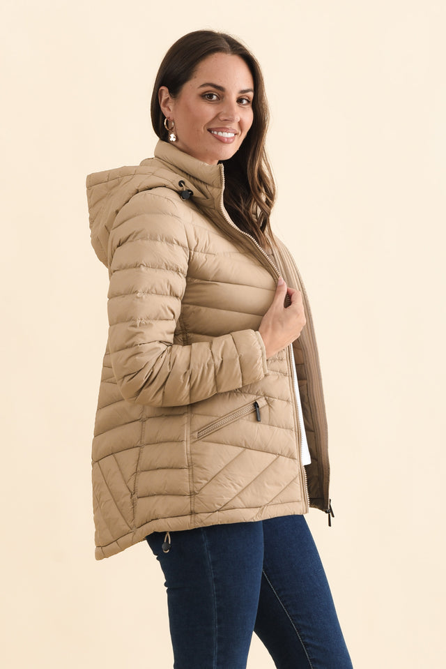 alt text|model:MJ image 3