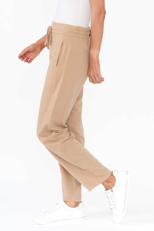 alt text|model:Anthea image 4