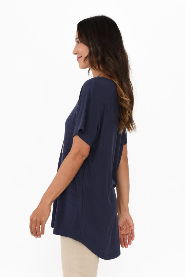 alt text|model:Cara image 5