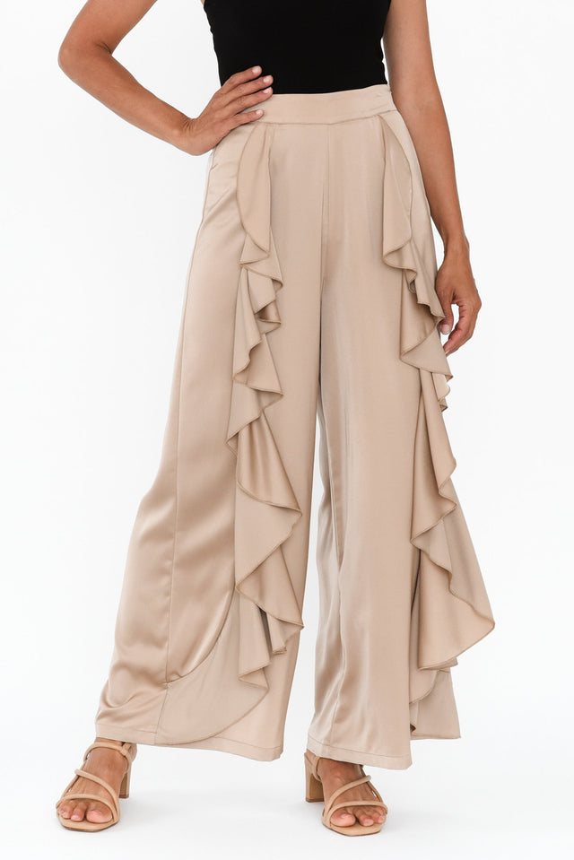 Dancer Taupe Ruffle Pants,Brunette model,alt text|model:Cara