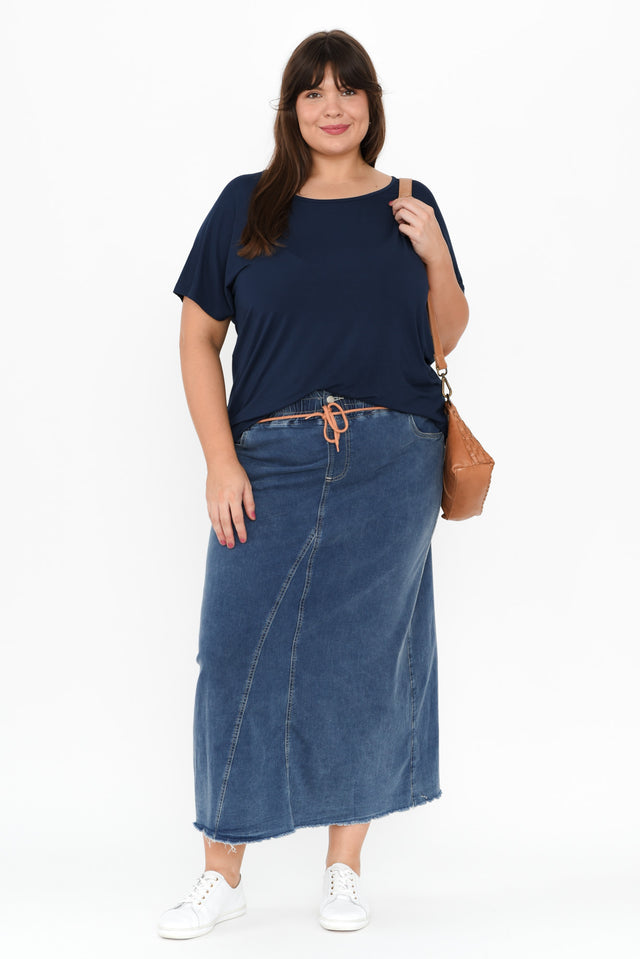 Danya Navy Bamboo Top,Brunette model,alt text|model:Gabby image 8