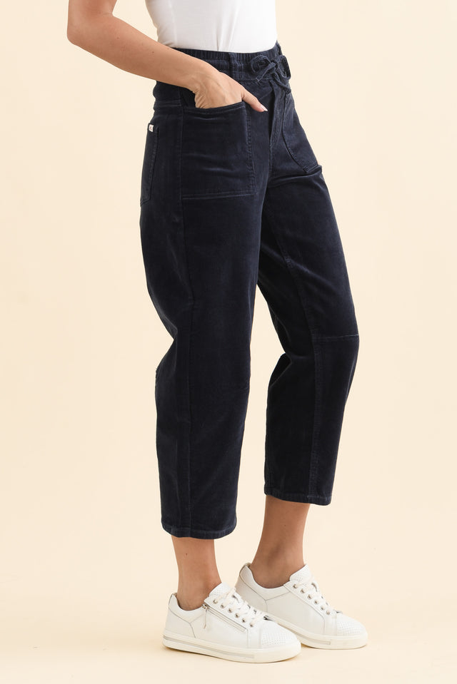 Denny Navy Corduroy Barrel Jeans,Brunette model,alt text|model:MJ image 4