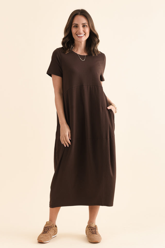 Diana Chocolate Cotton Pocket Dress,Full Body,Brunette model,alt text|model:MJ image 2