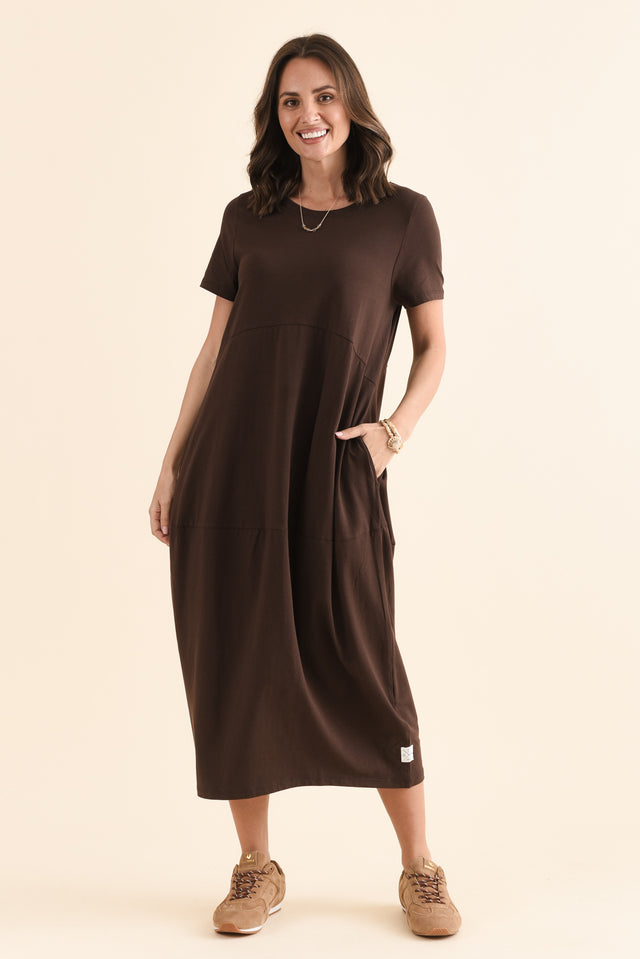 Diana Chocolate Cotton Pocket Dress,Full Body,Brunette model,alt text|model:MJ image 6