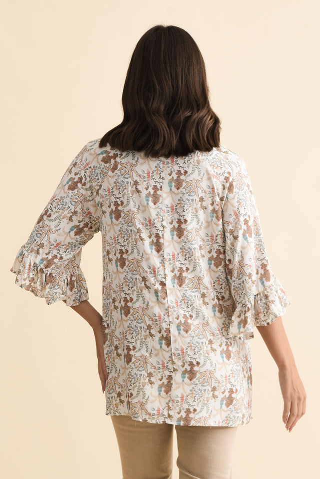 Diona Cream Garden Frill Sleeve Top,Brunette model,alt text|model:MJ image 5