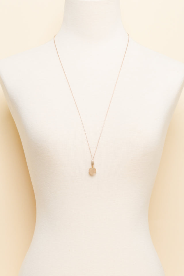 Donna Gold Heart Pendant Necklace image 2