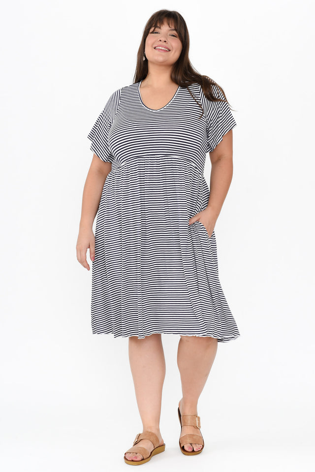 Donna Navy Stripe Gathered Dress,Brunette model,alt text|model:Gabby image 13