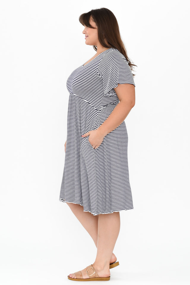 Donna Navy Stripe Gathered Dress,Brunette model,alt text|model:Gabby image 11
