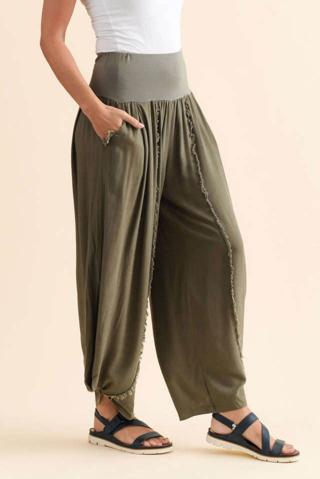 alt text|model:MJ image 4