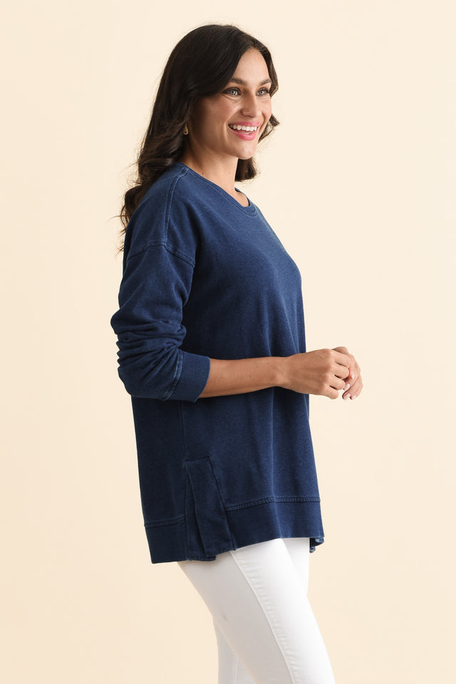 Easy Navy Cotton Crew Sweatshirt,Brunette model,alt text|model:Brontie image 5