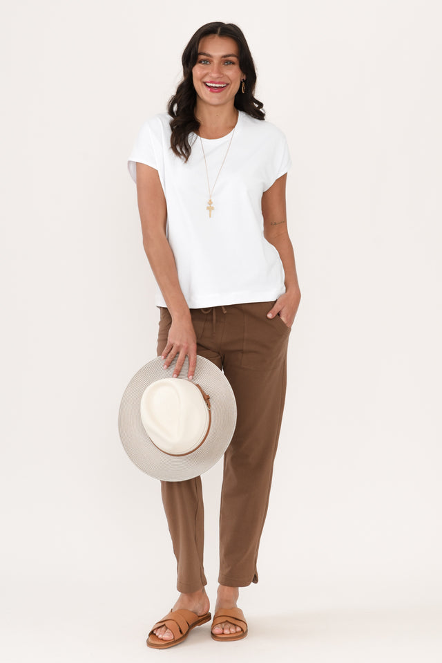 alt text|model:Brontie image 3