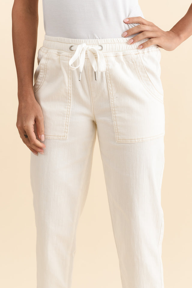 alt text|model:Brontie image 7