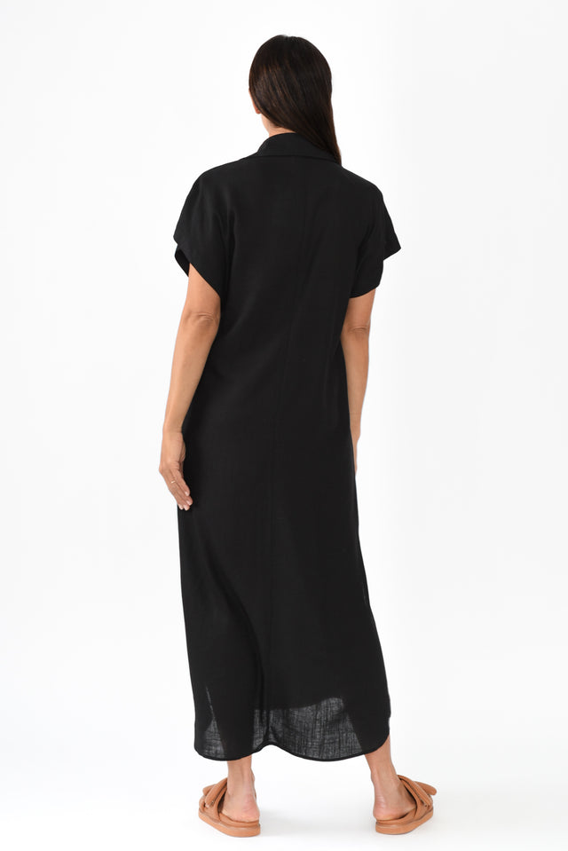 alt text|model:Cara image 4