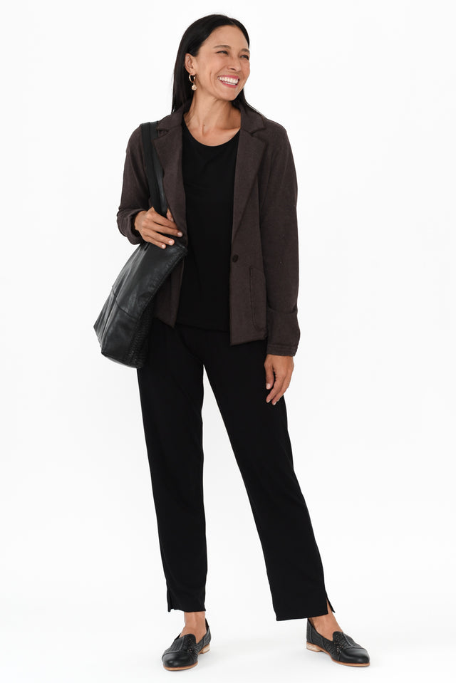 alt text|model:Cara image 4