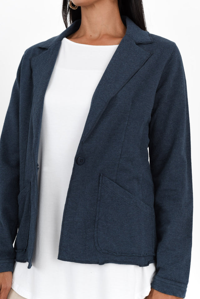 alt text|model:Cara image 7