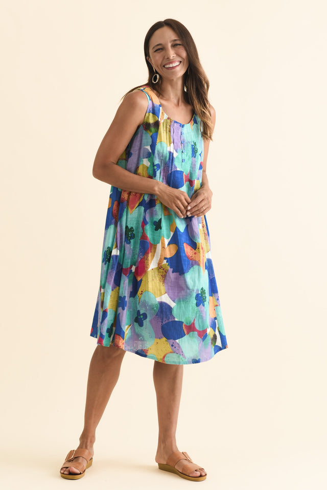 alt text|model:Cara image 3