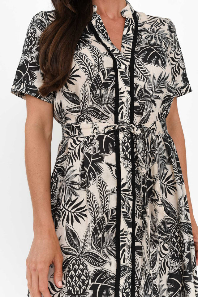 Essadora Black Leaf Linen Dress,Brunette model,alt text|model:Elouise image 7