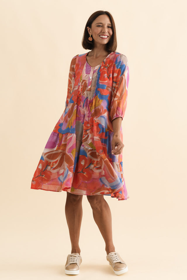 alt text|model:Cara image 3