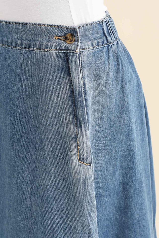 Estelle Blue Denim Midi Skirt,Detail,Brunette model,alt text|model:Brontie image 5