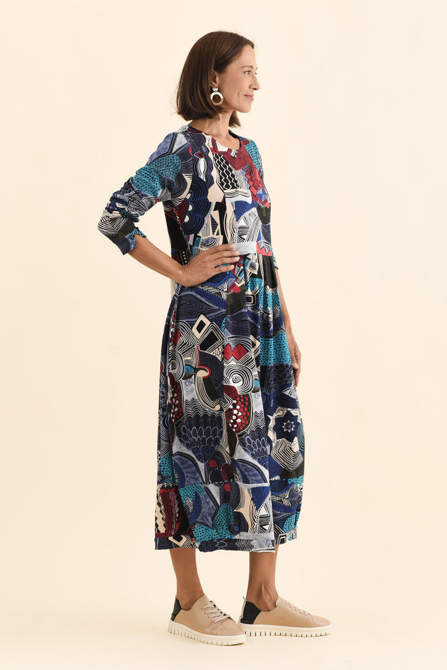 Estie Blue Abstract Pocket Midi Dress,Brunette model,alt text|model:Cara image 4