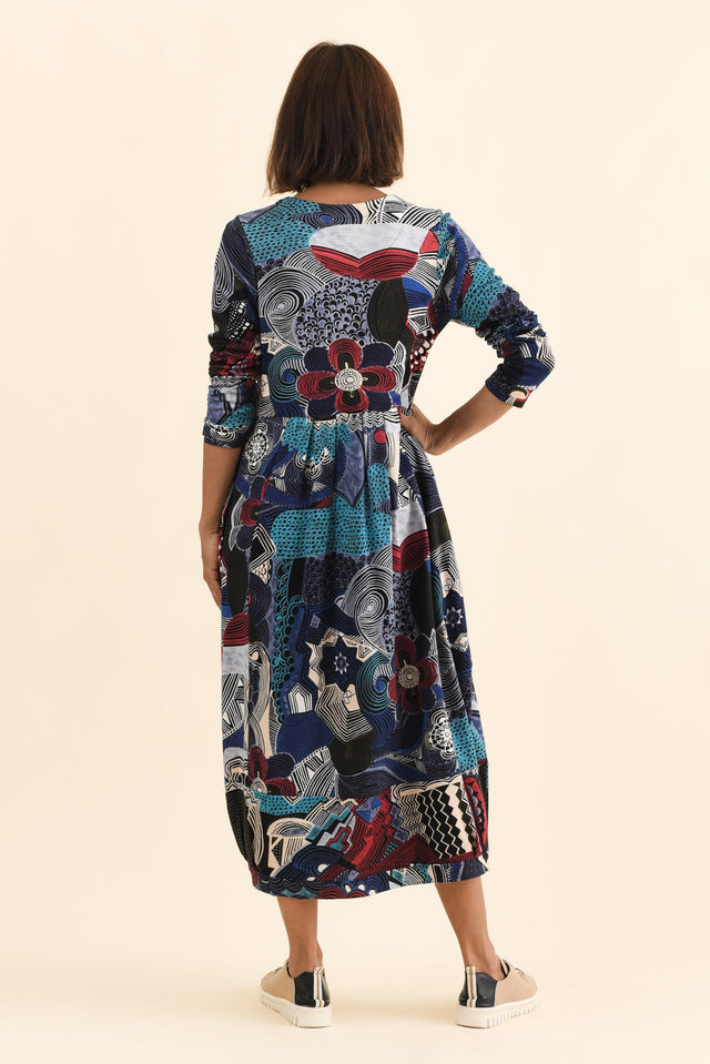 Estie Blue Abstract Pocket Midi Dress,Brunette model,alt text|model:Cara image 5