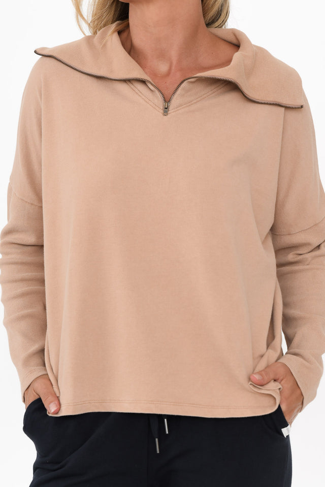 alt text|model:Valeria image 6