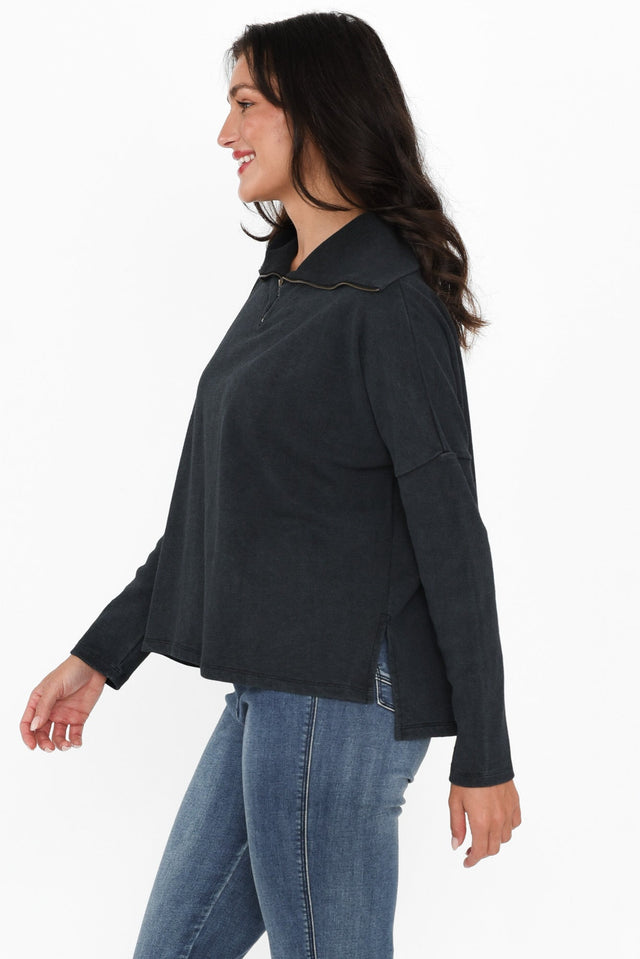Etna Black Half Zip Sweatshirt,Brunette model,alt text|model:Brontie image 4