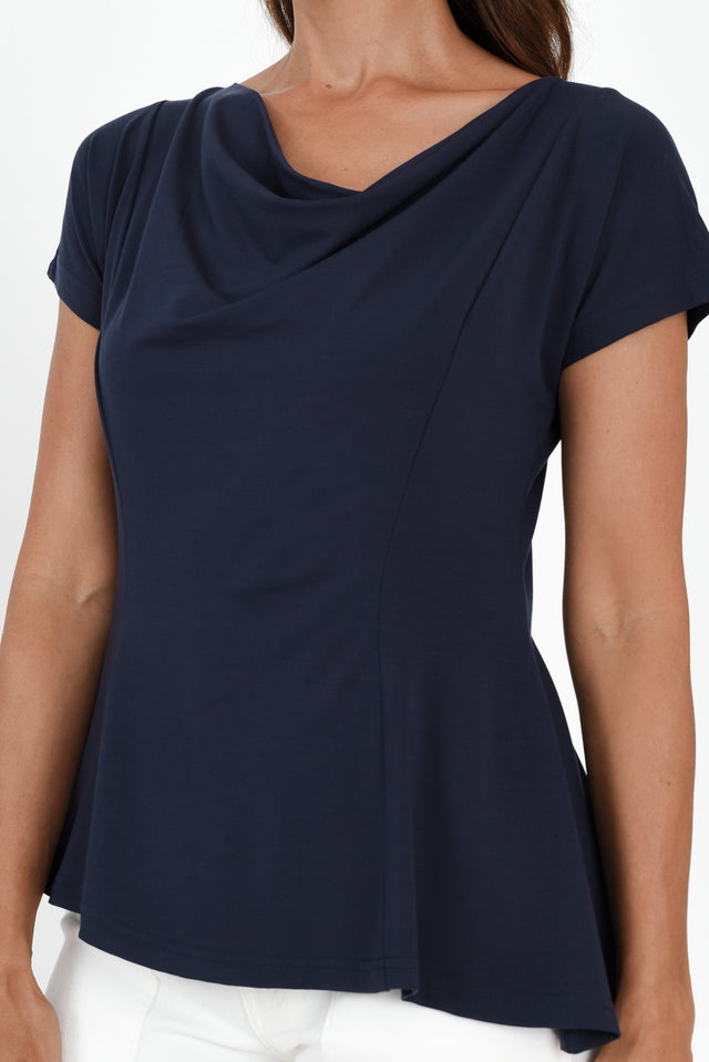 alt text|model:Cara image 6