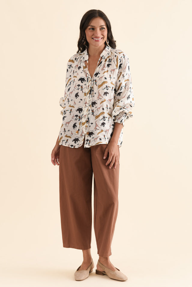 Faya White Safari Linen Blouse,Full Body,Brunette model,alt text|model:Brontie image 2