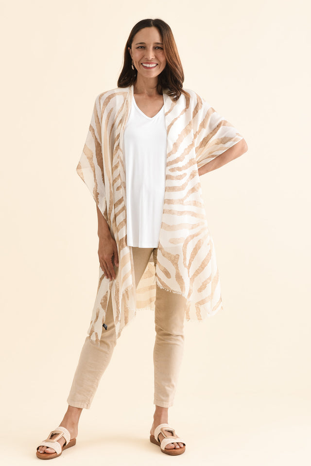 Felicia Natural Animal Kimono,Full Body,Brunette model,alt text|model:Cara image 2