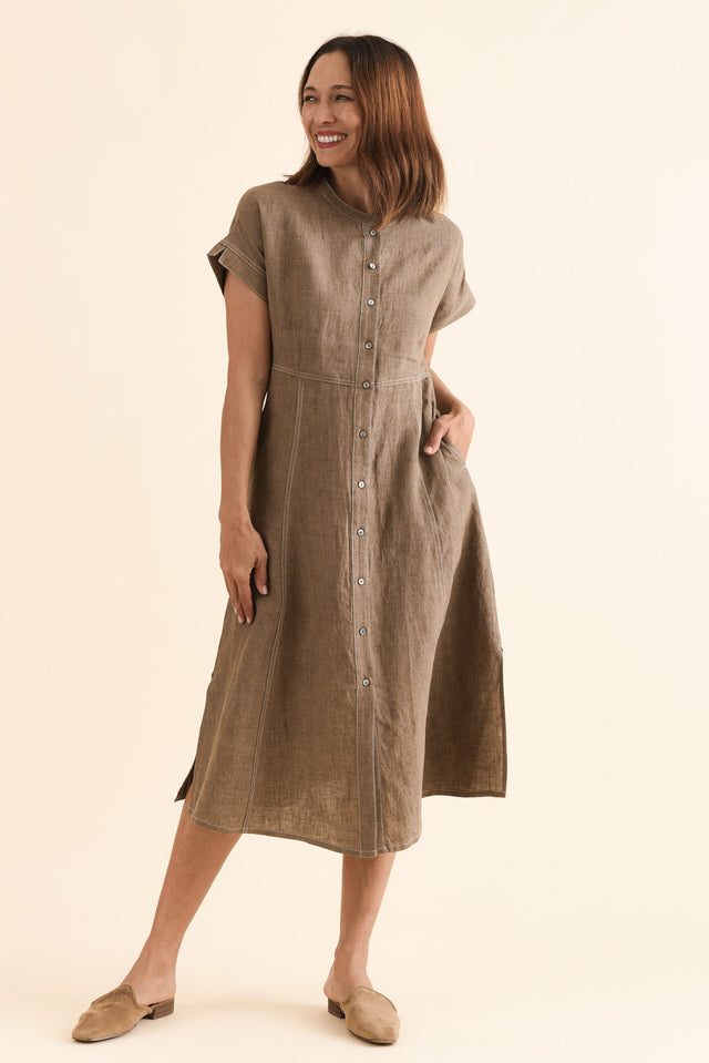 Fenton Mocha Linen Button Dress,Full Body,Brunette model,alt text|model:Cara image 6