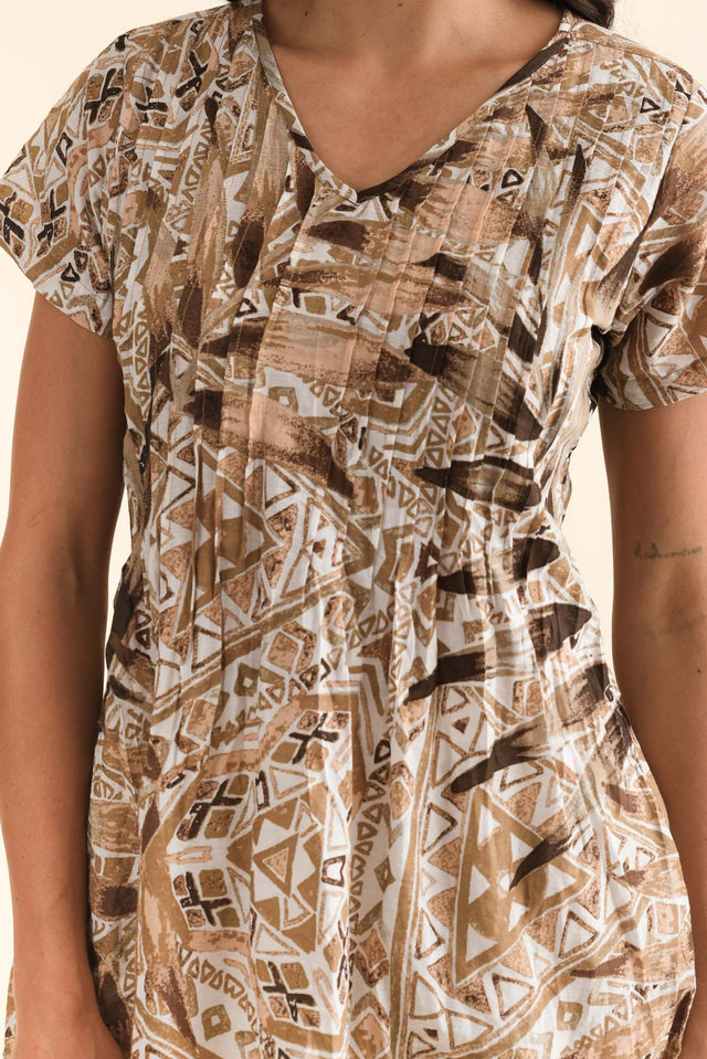 Fia Brown Aztec Leaf Crinkle Cotton Top,Brunette model,alt text|model:Brontie image 6