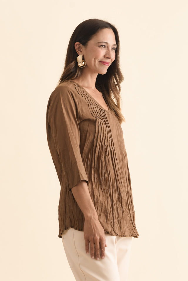 alt text|model:Cara image 4