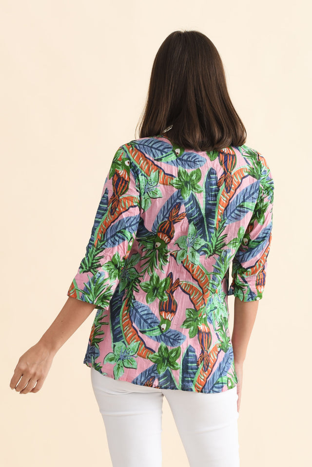 Fia Pink Tropical Sleeved Crinkle Cotton Top,Brunette model,alt text|model:MJ image 5