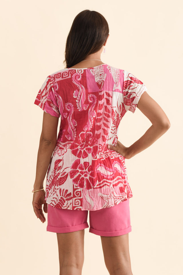 alt text|model:Cara image 4