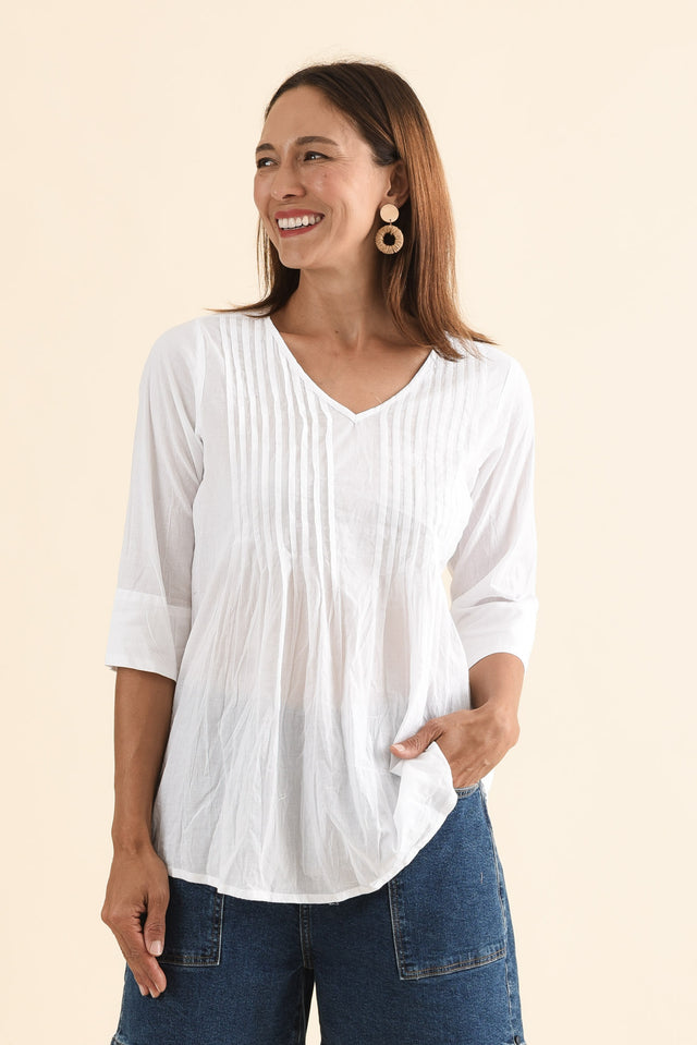 Fia White Sleeved Crinkle Cotton Top,Front,Brunette model,alt text|model:Cara